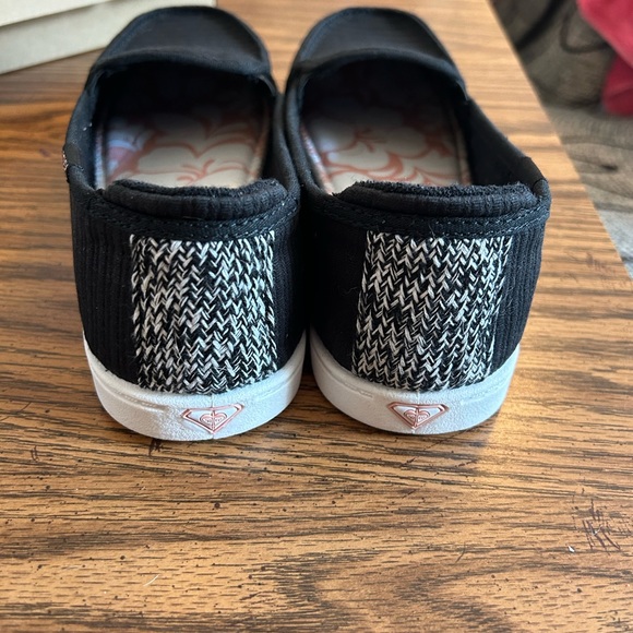Black Roxy shoes - Picture 2 of 5